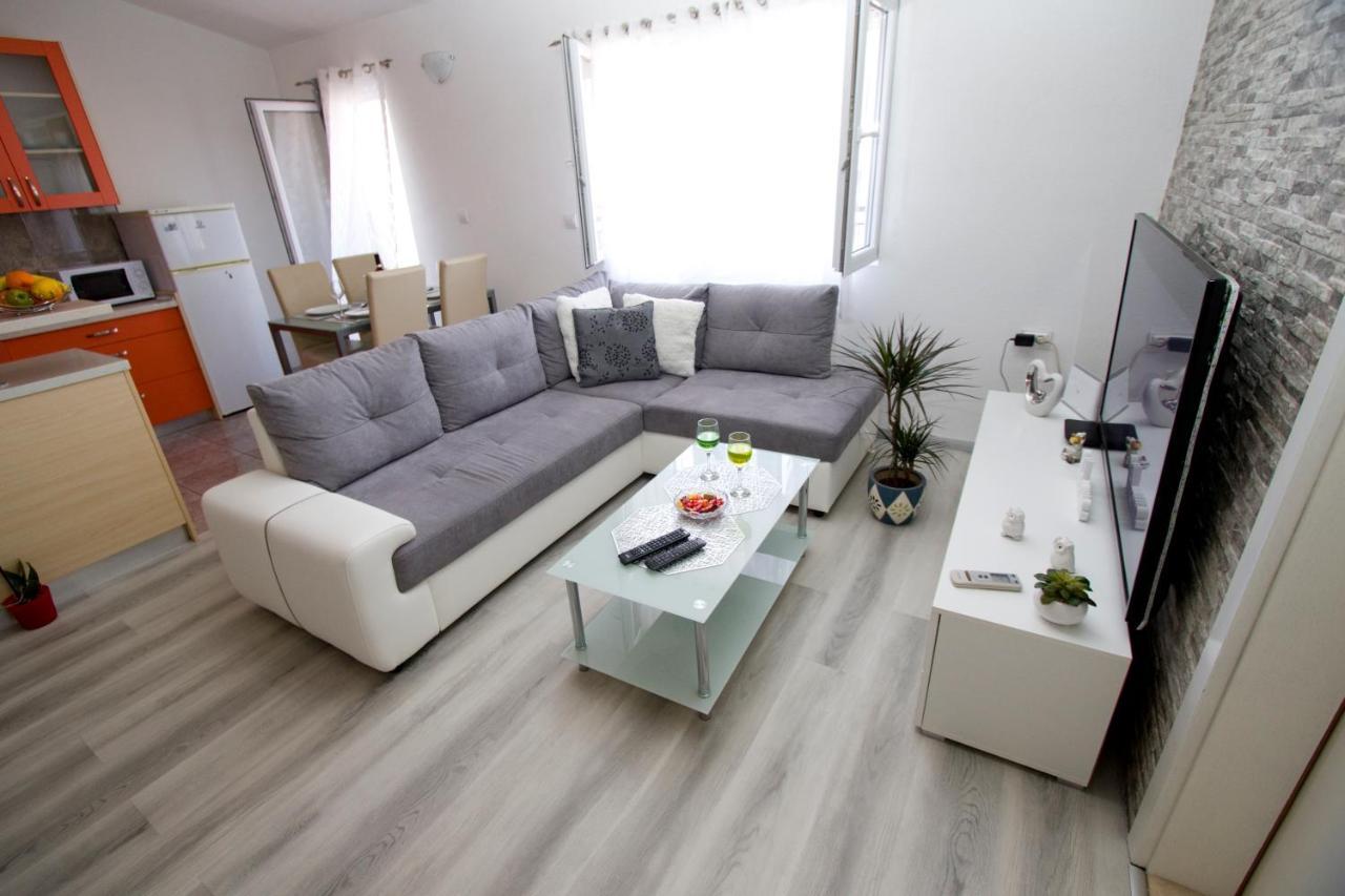 Apartment Toni Makarska Bagian luar foto